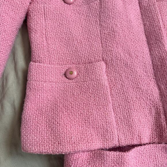 Vintage 90s Chanel XS Baby Pink Tweed 100% Wool + Silk Suit Set Blazer + Skirt - Picture 15 of 16